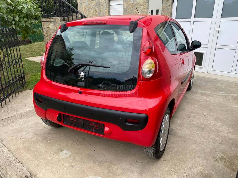 Peugeot 107 1.0 i