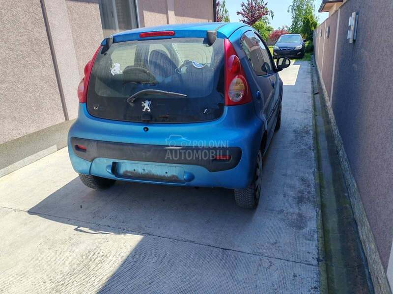 Peugeot 107 900ccm 2009. god. -  kompletan auto u delovima