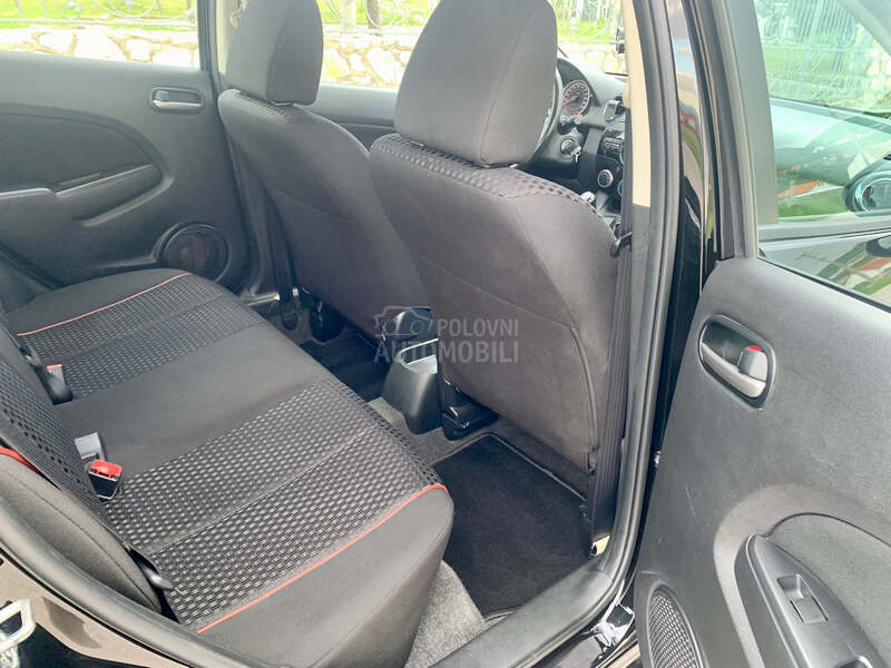 Mazda 2 1.6 MZ-CD Sport Line