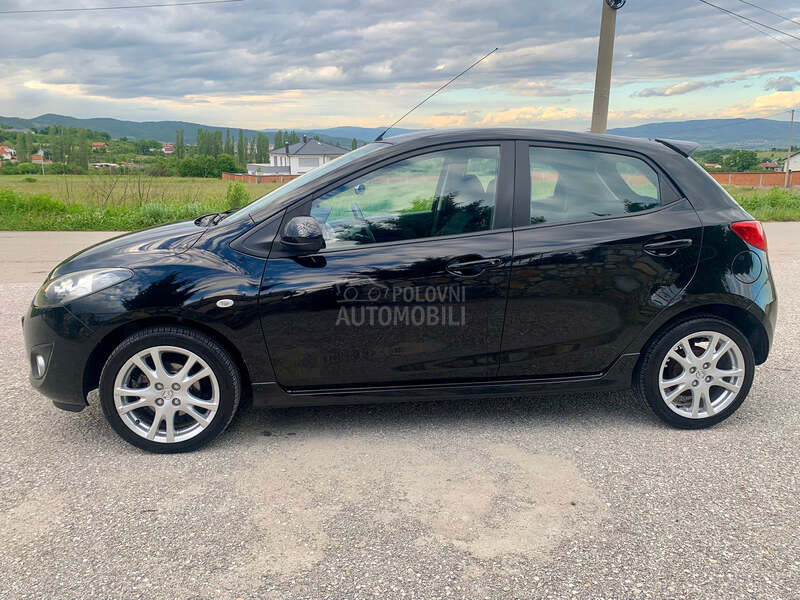 Mazda 2 1.6 MZ-CD Sport Line