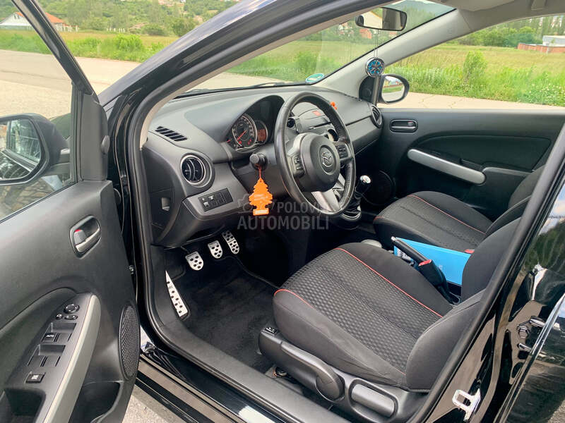 Mazda 2 1.6 MZ-CD Sport Line