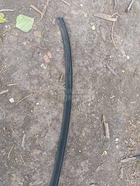 Lajsna ispod soferke