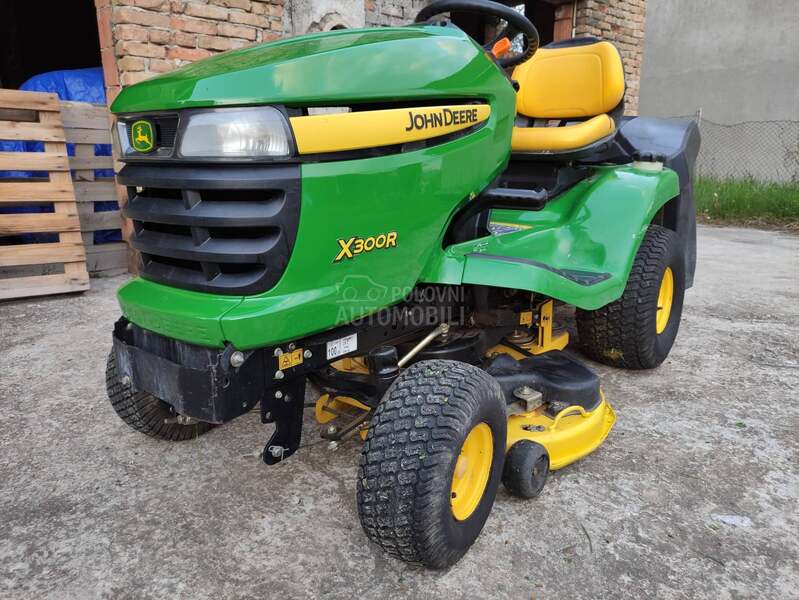 John Deere x300R