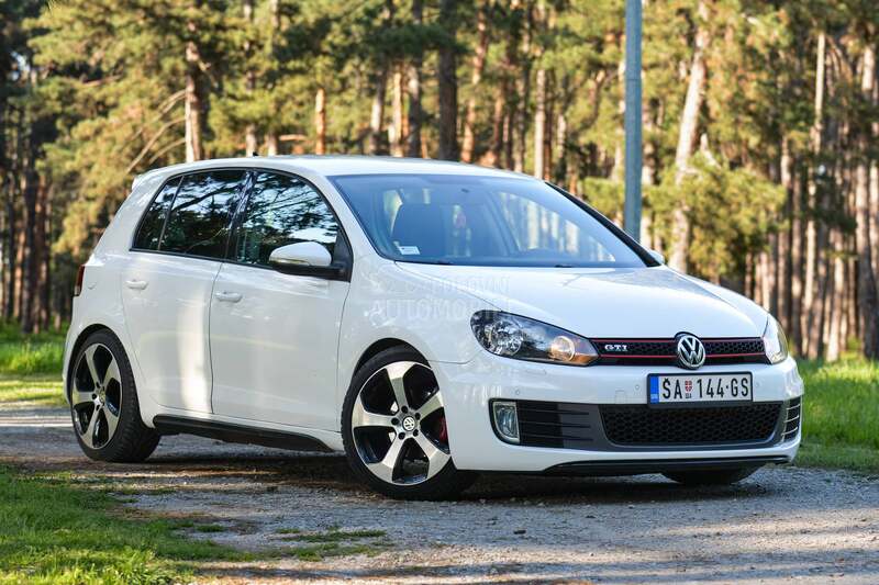 Volkswagen Golf 6 GTI LOOK