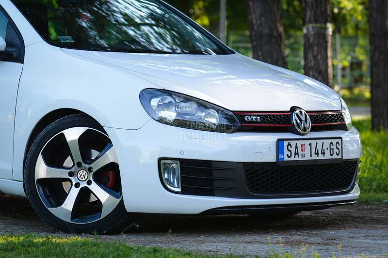 Volkswagen Golf 6 GTI LOOK
