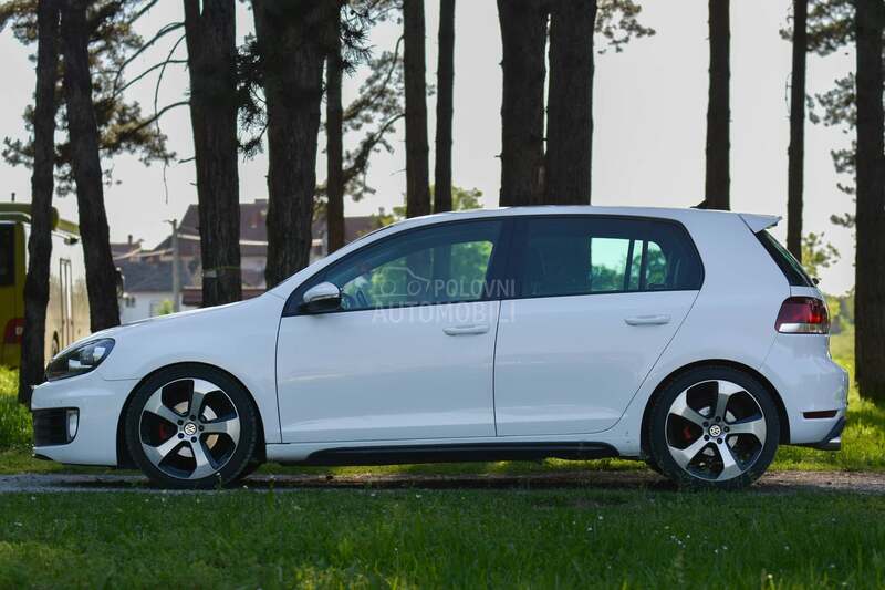 Volkswagen Golf 6 GTI LOOK