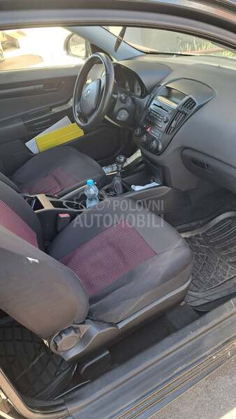 Kia pro_cee`d 1.4 lxcool