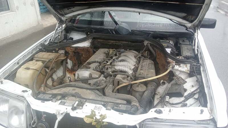 Mercedes Benz W124 