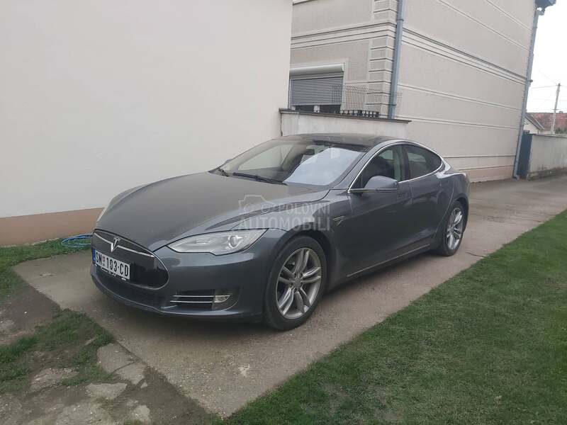 Tesla Model S 85BESPLATNO PUNJENJE