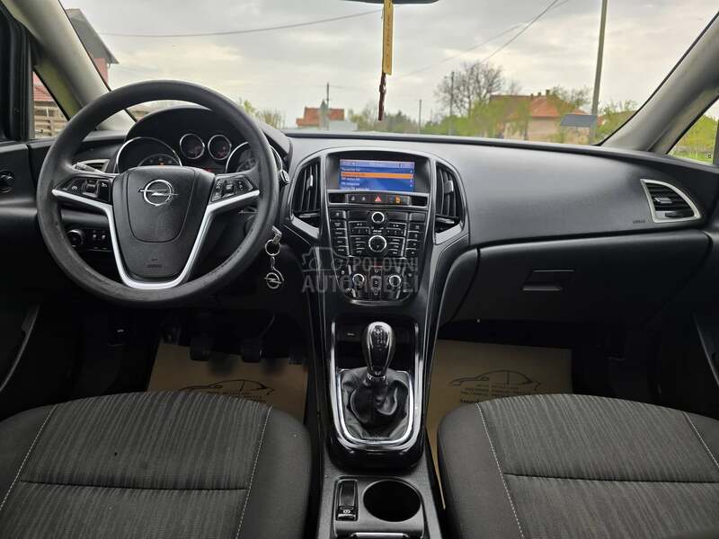 Opel Astra J 1.4 Turbo