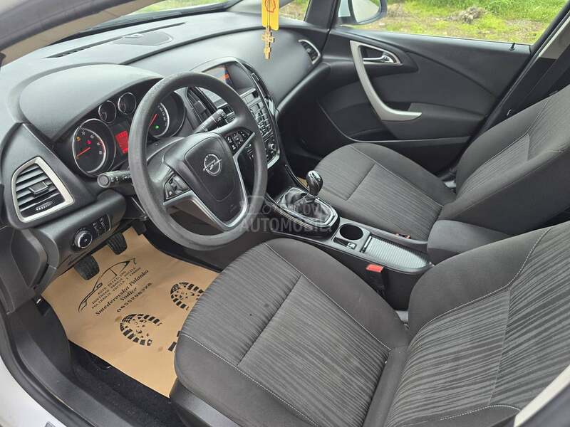 Opel Astra J 1.4 Turbo