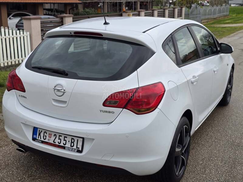 Opel Astra J 1.4 Turbo