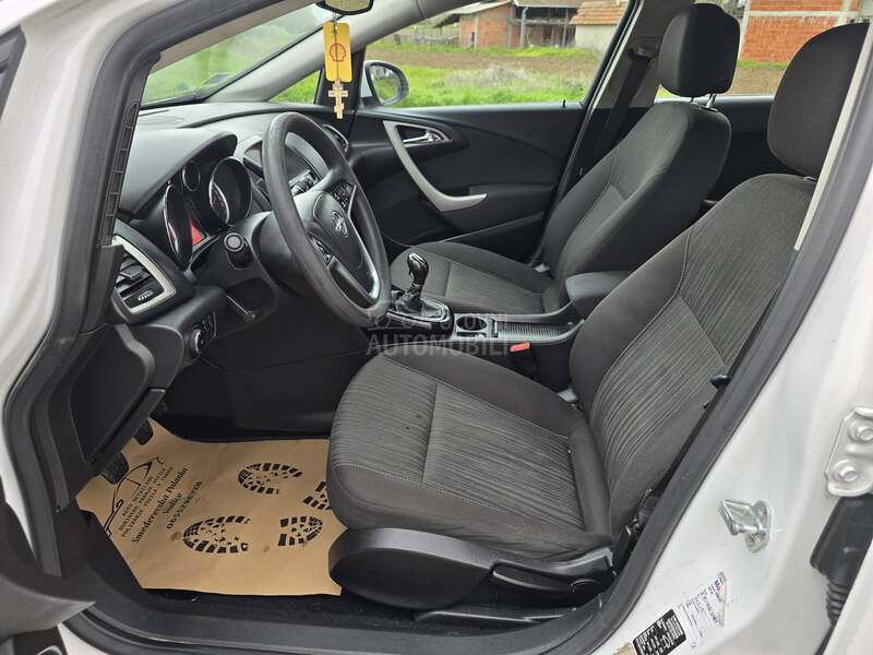 Opel Astra J 1.4 Turbo