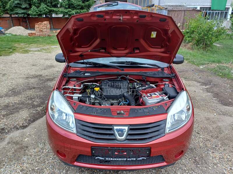 Dacia Sandero 1.6.B PLIIN KLIIMA