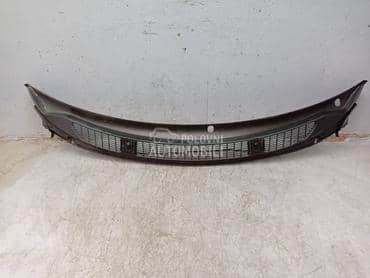 Plastika kod brisača i šoferke za Škoda Fabia od 2008. do 2014. god.