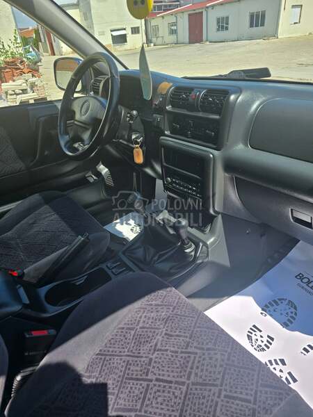 Opel Frontera 2.2i - N.O.V.A