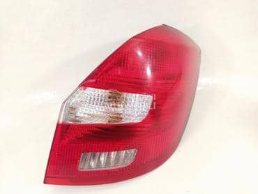 Desno stop svetlo za Škoda Fabia od 2008. do 2014. god.