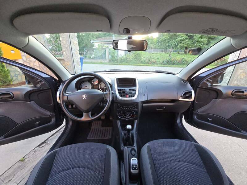 Peugeot 206 plus 1.1