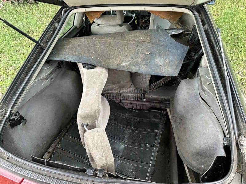 Audi 90 2.2 1990. god. -  kompletan auto u delovima