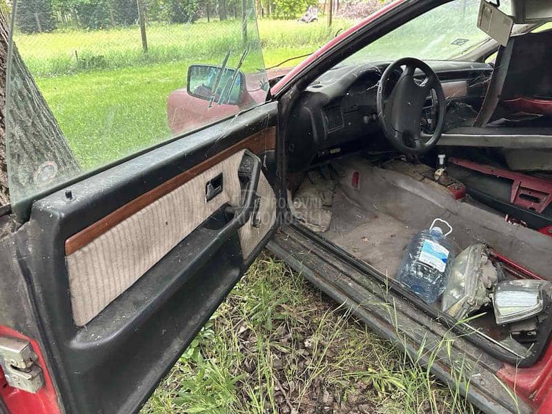 Audi 90 2.2 1990. god. -  kompletan auto u delovima