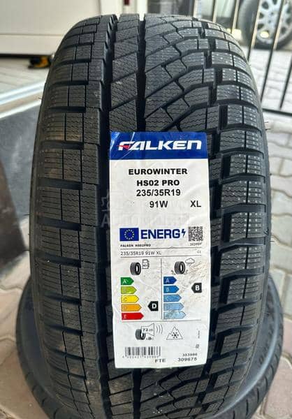Falken 235/35 R19 Zimska