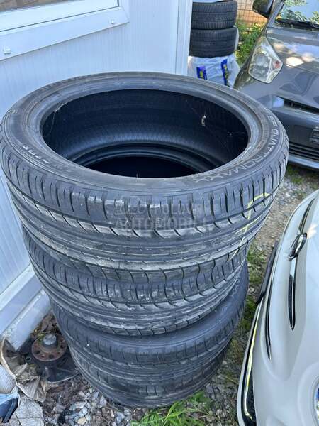 Dunlop 275/40 R22 Letnja