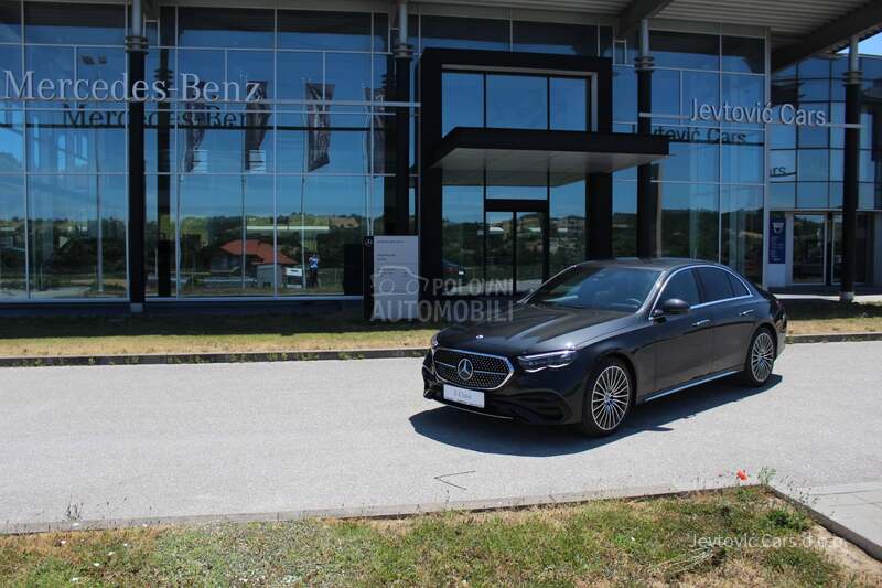 Mercedes Benz E 220 AMG