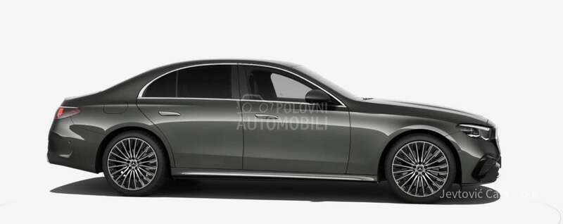 Mercedes Benz E 220 AMG
