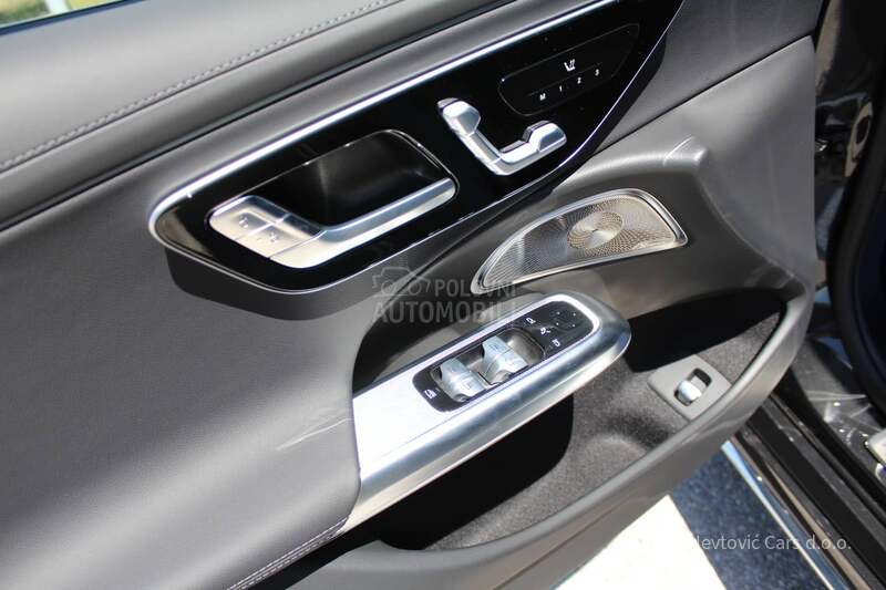 Mercedes Benz E 220 AMG