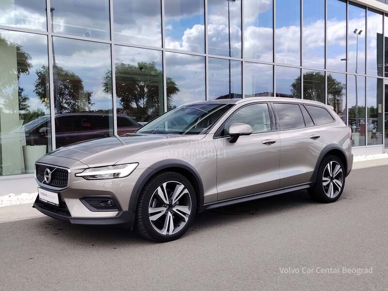 Volvo V60 Cross Country B4 AWD PRO A/T