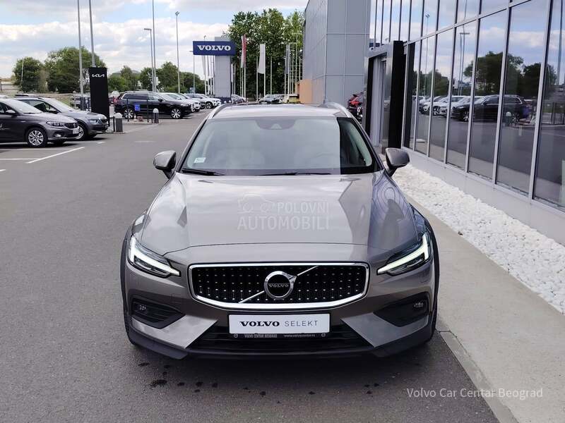 Volvo V60 Cross Country B4 AWD PRO A/T
