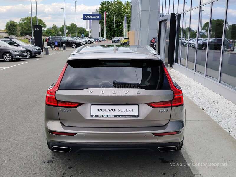 Volvo V60 Cross Country B4 AWD PRO A/T