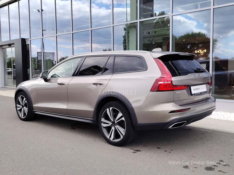Volvo V60 Cross Country B4 AWD PRO A/T