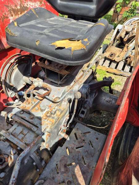 Massey Ferguson 165