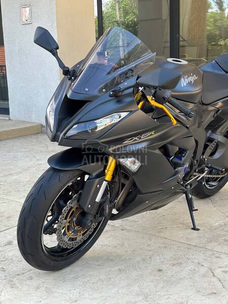 Kawasaki 636 zx6r abs