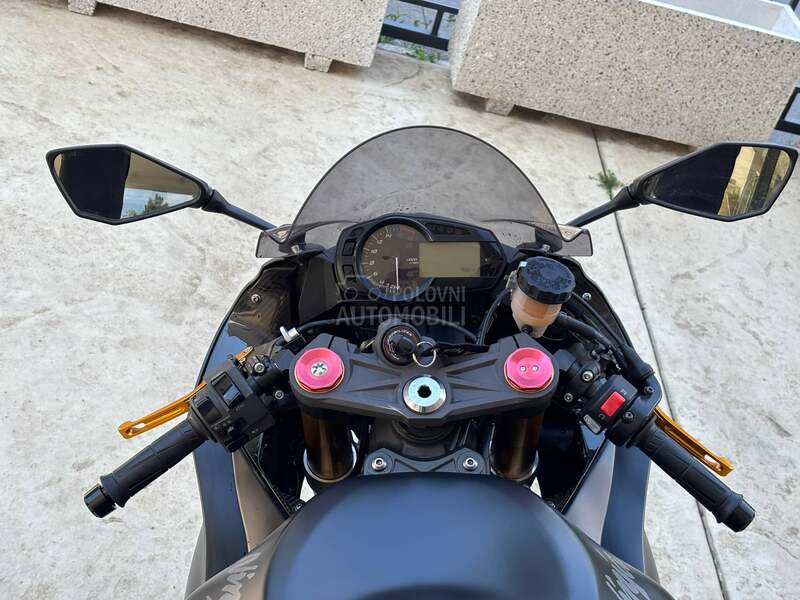 Kawasaki 636 zx6r abs