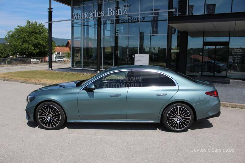 Mercedes Benz E 220 AMG