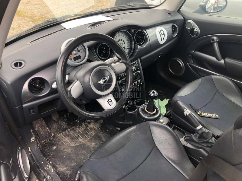 MINI Cooper 1.6b