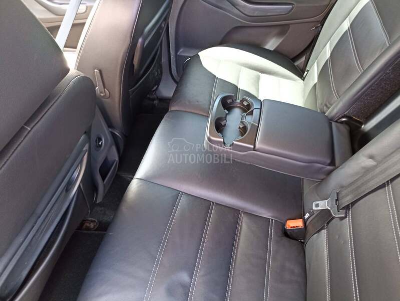 Ford Kuga TITANIJUM 2.0 4X4