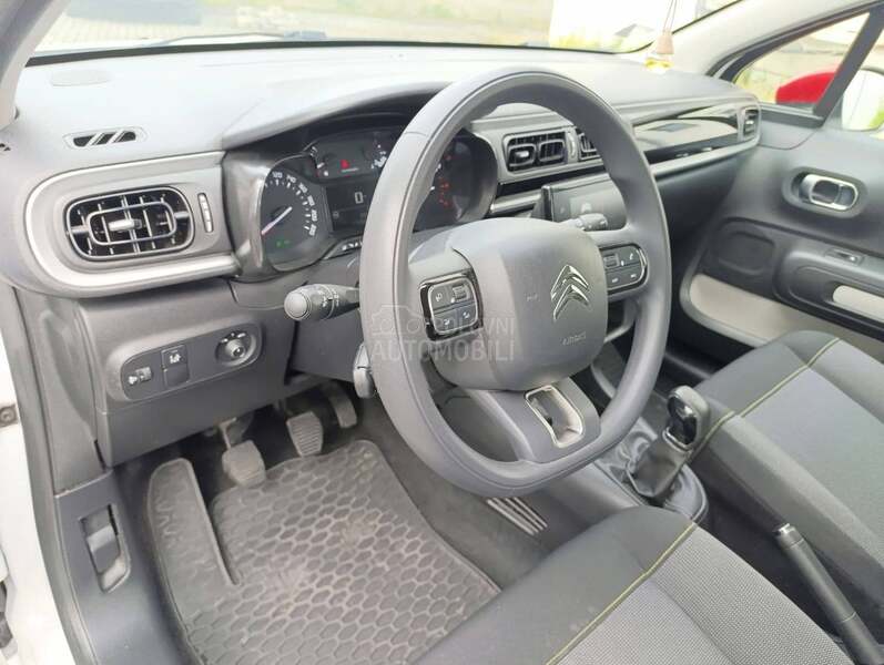 Citroen C3 bussiness 1.2I 82