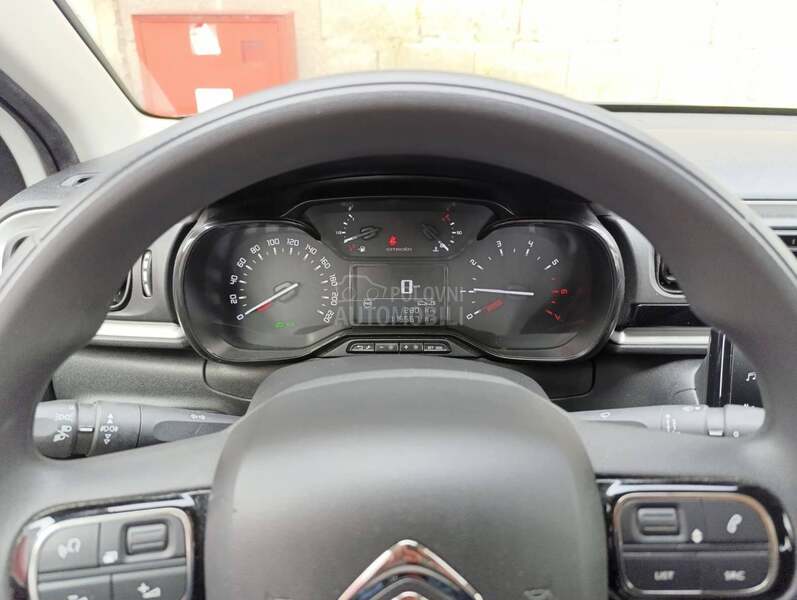 Citroen C3 bussiness 1.2I 82