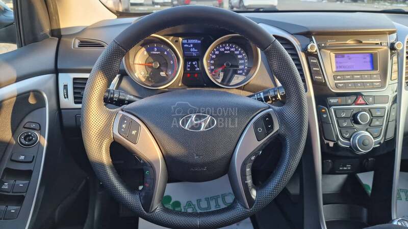 Hyundai i30 KREDlTl/SWlSS