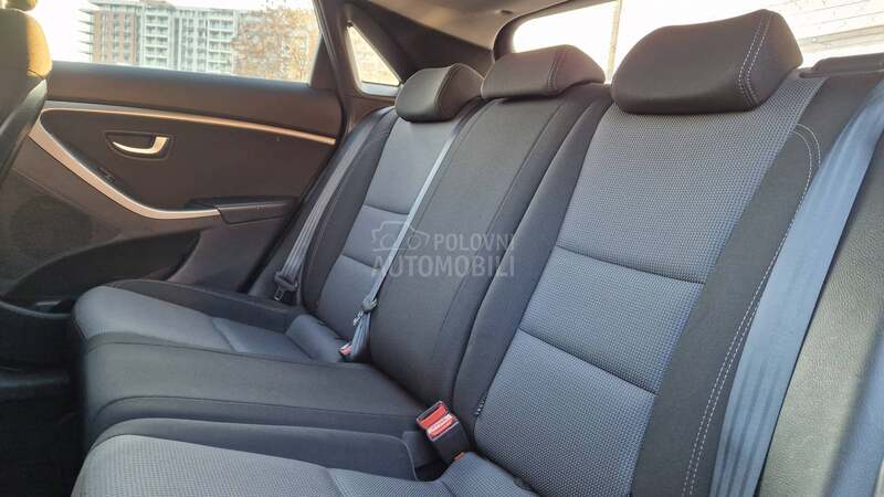 Hyundai i30 KREDlTl/SWlSS