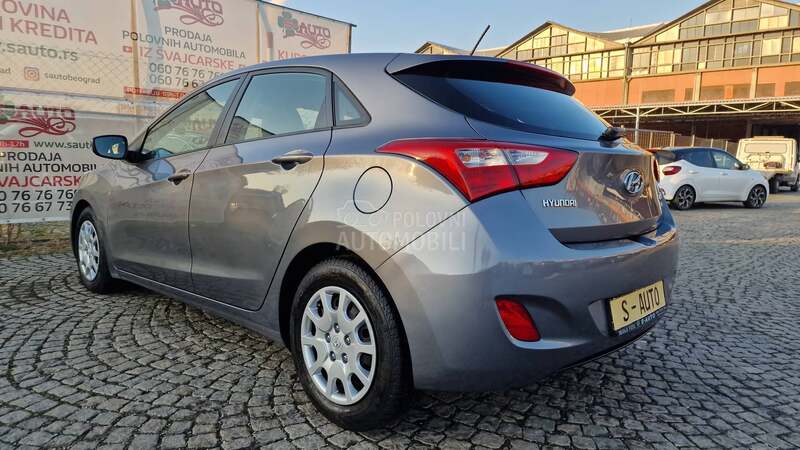 Hyundai i30 KREDlTl/SWlSS