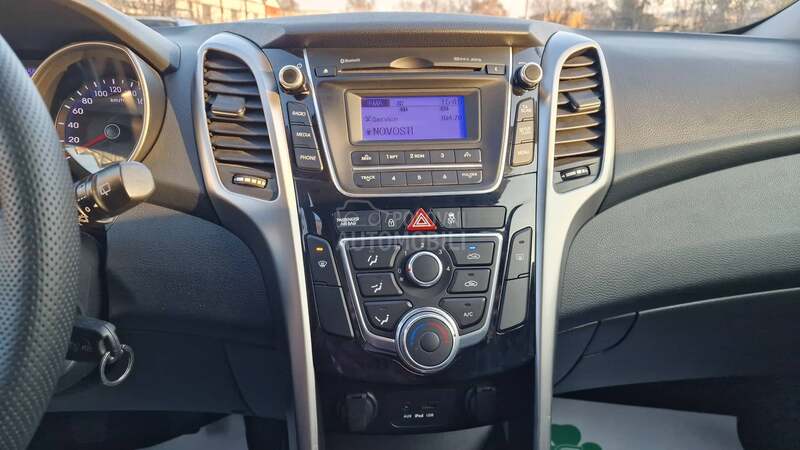 Hyundai i30 KREDlTl/SWlSS