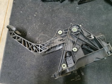 pedala kvačila 8v za Audi A3 od 2012. do 2020. god.