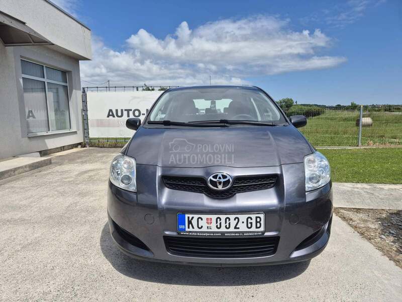 Toyota Auris 
