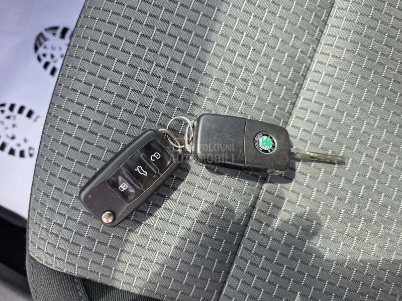 Škoda Superb 1.6 TDI N.A.V.I