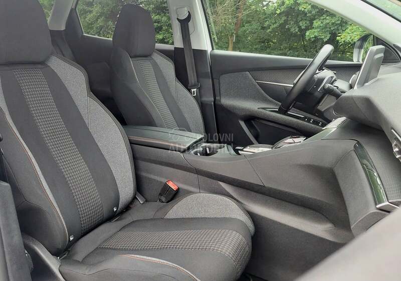 Peugeot 3008 1.2 ACTIVE BUSINESS