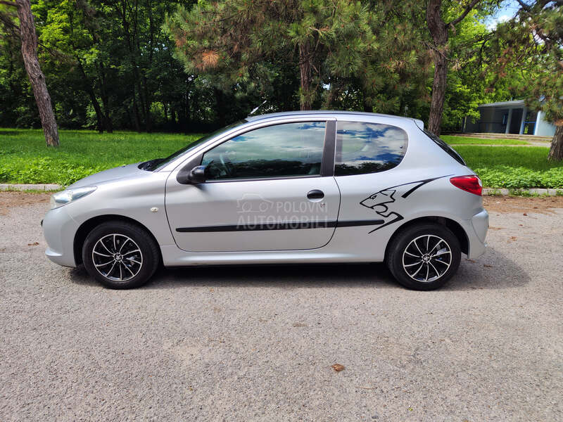 Peugeot 206 plus 